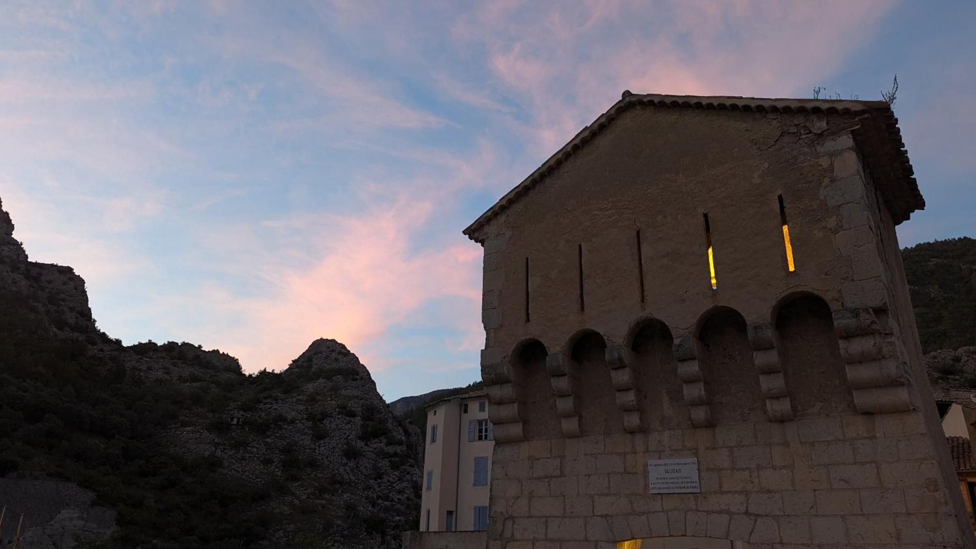 Les Gites D'Intervalles Entrevaux Bagian luar foto