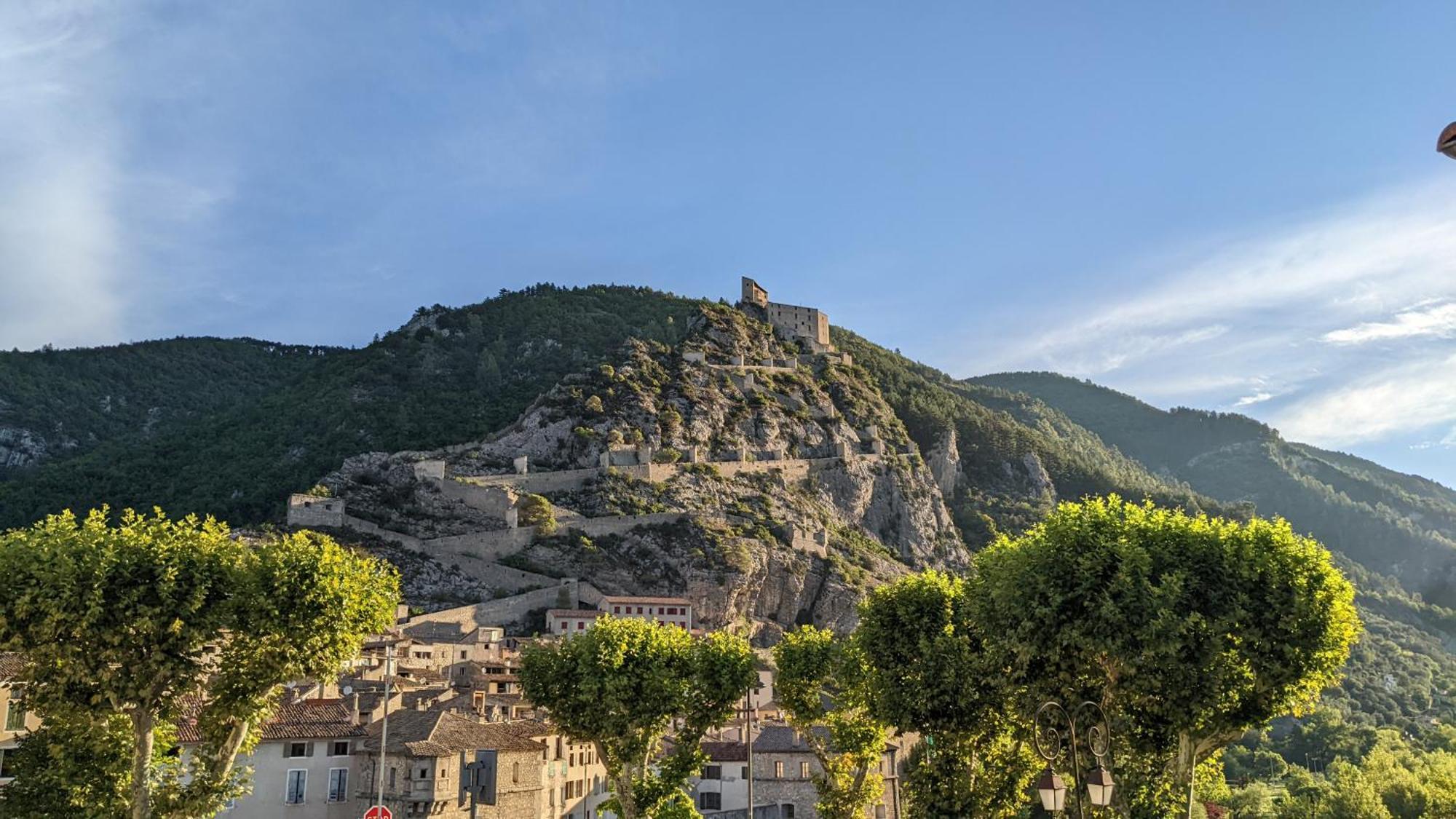 Les Gites D'Intervalles Entrevaux Bagian luar foto